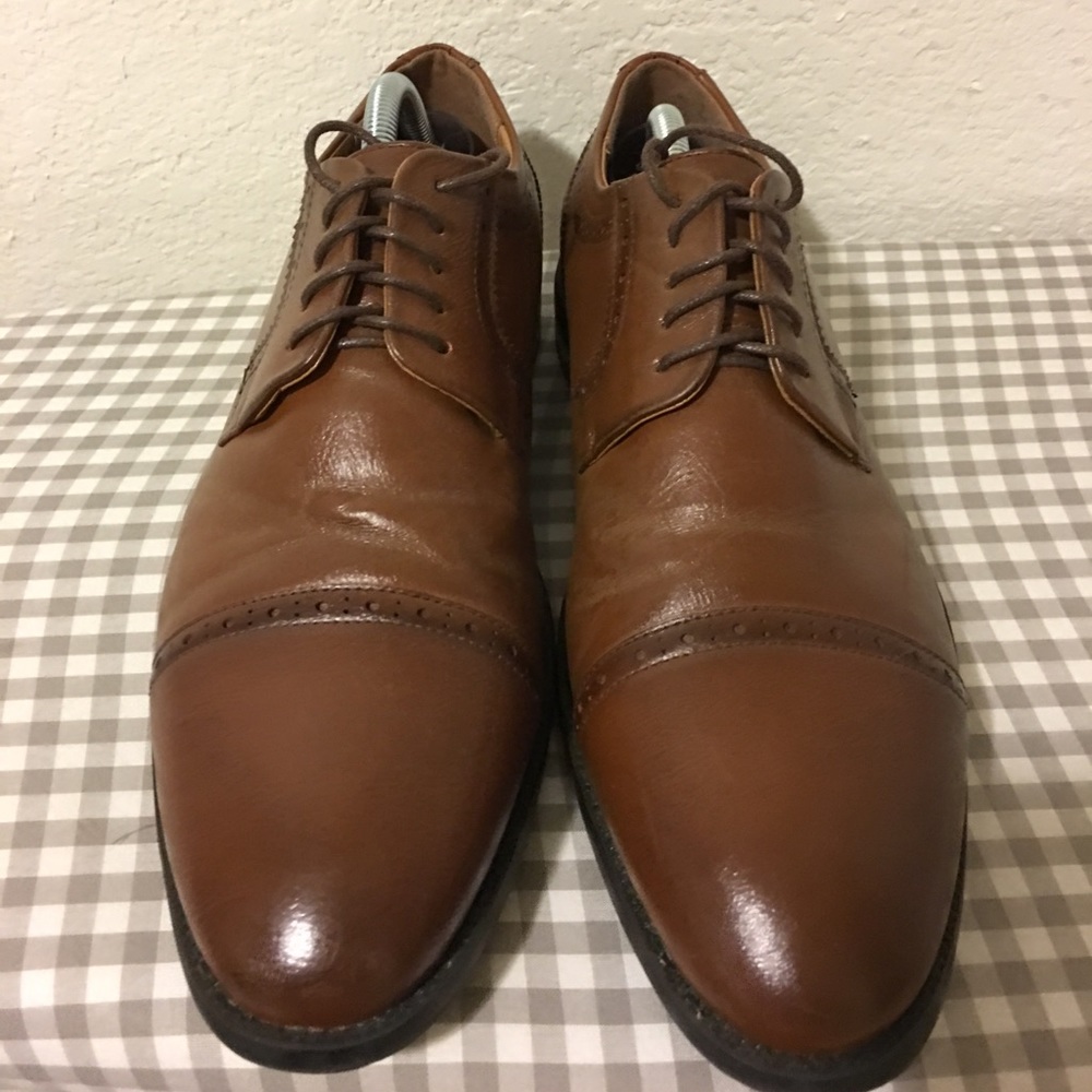 Wingtip dress shoes